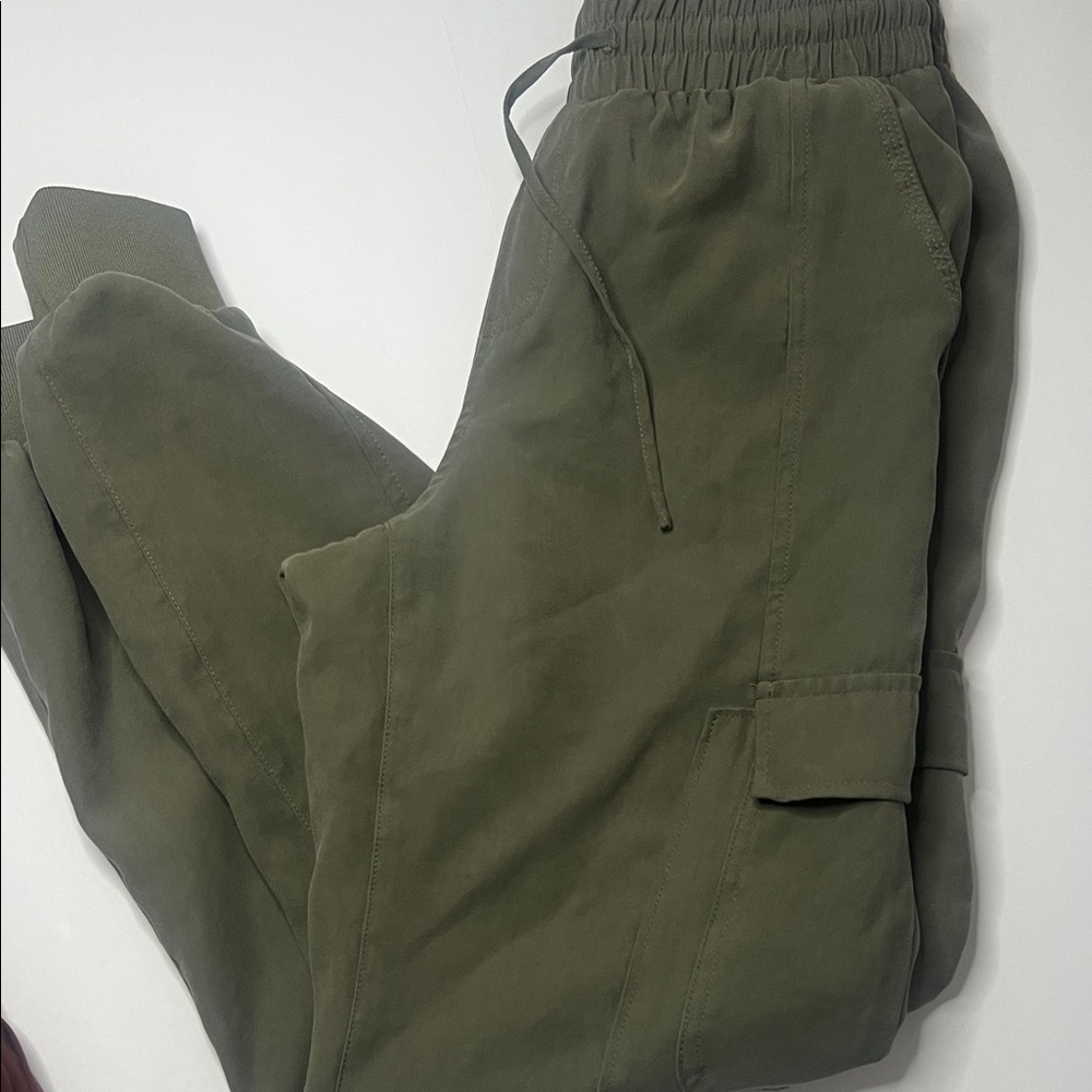 Like New - 3 pack INC Slack-Jogger Pants - Picture 4 of 14